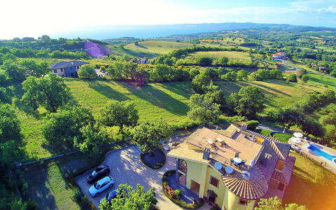 I Gigli di Montefiascone: Luchtfotografie, Vogelperspectief, Natuurlijk Landschap, Eigendom, Landelijk Gebied, Landschap, Heuvel Station, Fotografie, Onroerend Goed, Landgoed