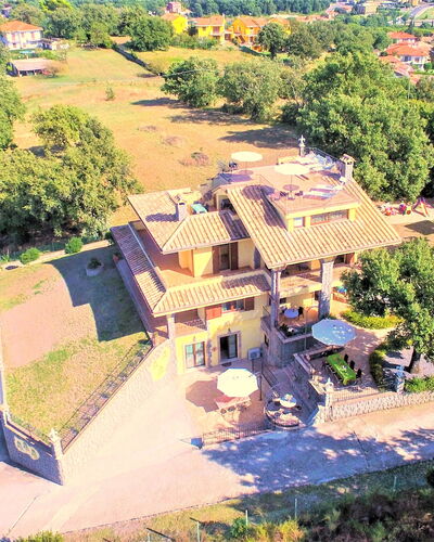 I Gigli di Montefiascone: Woongebied, Landgoed, Vogelperspectief, Hacienda, Eco Hotel, Toevlucht, Zwembad, Villa, Herenhuis, Landscaping