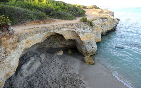 Tenuta Vigna Corallo: Felsen\, Vorming, Kust, Klif, Kust, Dagzomende, Bedrock, Geologisch Fenomeen, Kust En Oceanic Landvormen, Zee