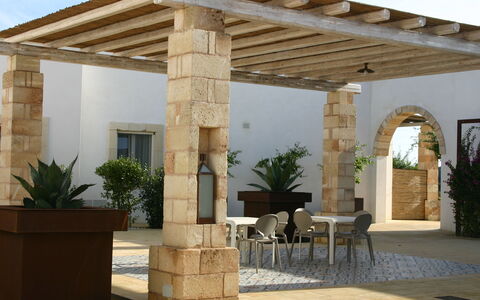 Tenuta Vigna Corallo: Kolom, Eigendom, Gebouw, Pergola, Patio, Huis, Huis, Veranda, Onroerend Goed, Kamer