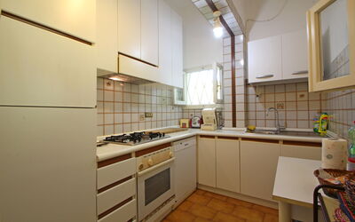 Holiday Villa at the Sea: Kitchen