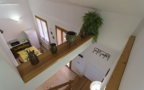 Calanchi Apartments: Eigendom, Kamer, Huis, Interieur Ontwerp, Onroerend Goed, Meubilair, Gebouw, Verdieping, Kamerplant, Trap