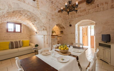 Trullo Suenn Con Piscina