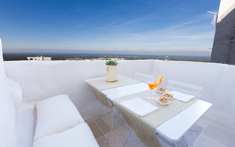 Vista Mare Da Zio Piero: Eigendom, Lucht, Kamer, Restaurant, Tafel, Meubilair, Vakantie, Architectuur, Interieur Ontwerp, Luxe Jacht