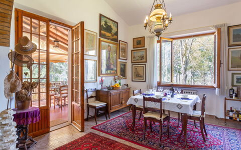 Villa Campiglia: Kamer, Eigendom, Meubilair, Interieur Ontwerp, Gebouw, Eetkamer, Huis, Plafond, Onroerend Goed, Huis