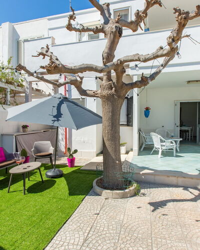 Casa Rosa: Eigendom, Huis, Gebouw, Onroerend Goed, Huis, Kamer, Appartement, Villa, Backyard, Woongebied