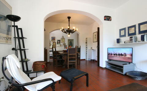 Villa Del Forte: Kamer, Eigendom, Woonkamer, Gebouw, Interieur Ontwerp, Meubilair, Huis, Plafond, Verdieping, Onroerend Goed