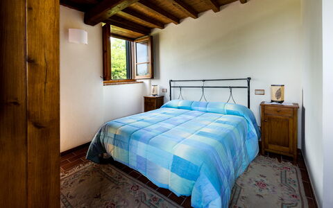 Casale Vacanze Il Granaio: Slaapkamer, Bed, Kamer, Meubilair, Laken, Eigendom, Bed Frame, Bedding, Interieur Ontwerp, Gebouw