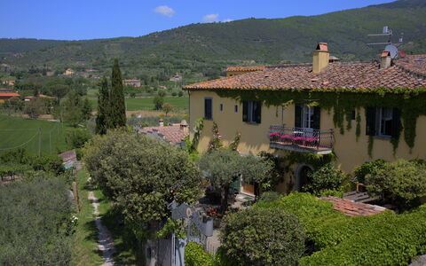 Villa Toppani Del Sodo: Bergdorp, Eigendom, Natuurlijk Landschap, Landelijk Gebied, Dorp, Gebouw, Huis, Woongebied, Huis, Landgoed