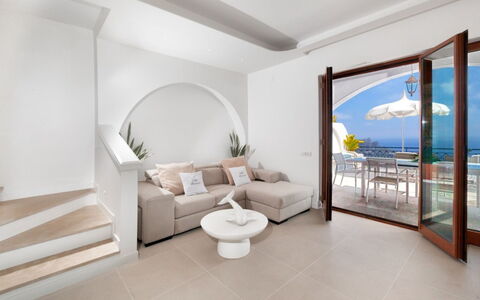 Villa Nerano: Flooring, Interieur Ontwerp, Verdieping, Meubilair, Plafond, Appartement, Huis, Stoel, Woonkamer