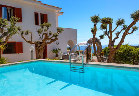 Villa Nerano: Blauw, Zwembad, Toevlucht, Eco Hotel, Hacienda, Landgoed, Villa, Hotel, Thermae, Badplaats