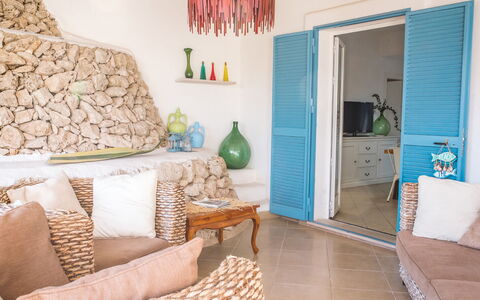 Villa Giunone: Blauw, Kamer, Interieur Ontwerp, Woonkamer, Muur, Meubilair, Verdieping, Teal, Huis, Turkoois
