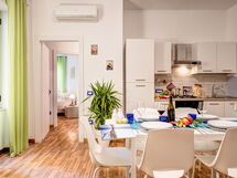 living-times-apartment-sorrento-apartment-living-room