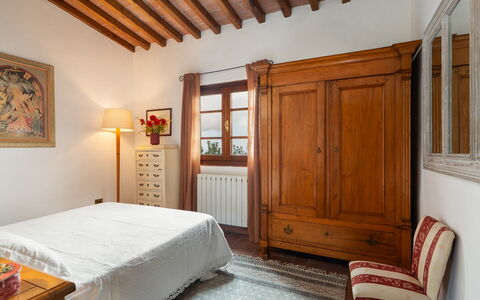 Villa Elisa: Meubilair, Bed, Slaapkamer, Interieur Ontwerp, Flooring, Hout, Verdieping, Plafond, Bedding, Lade