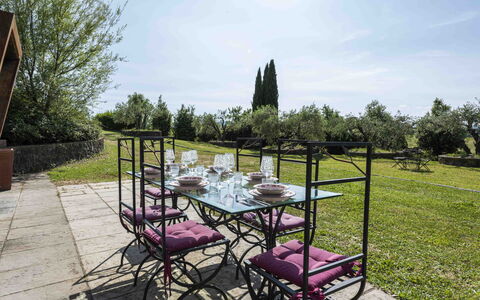 Casina Dell'acquaborra: Meubilair, Buitenmeubels, Tafel, Buitentafel, Tuin, Stoel, Gazon, Werf, Park, Keuken En Eettafel