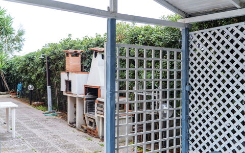 La Terrazza Di Santa Marinella: Fabriek, Hek, Mesh, Hout, Schaduw, Boom, Samengesteld Materiaal, Onroerend Goed, Facade, Home Schermen