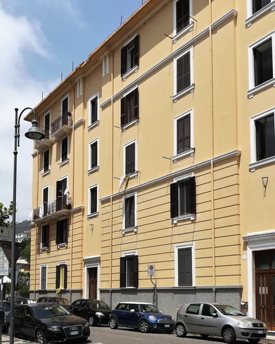 Sotto Il Segno dei Pesci: Gebouw, Venster, Appartement, Buurt, Woongebied,  Dorf\, Stedelijk Ontwerp, Family Car