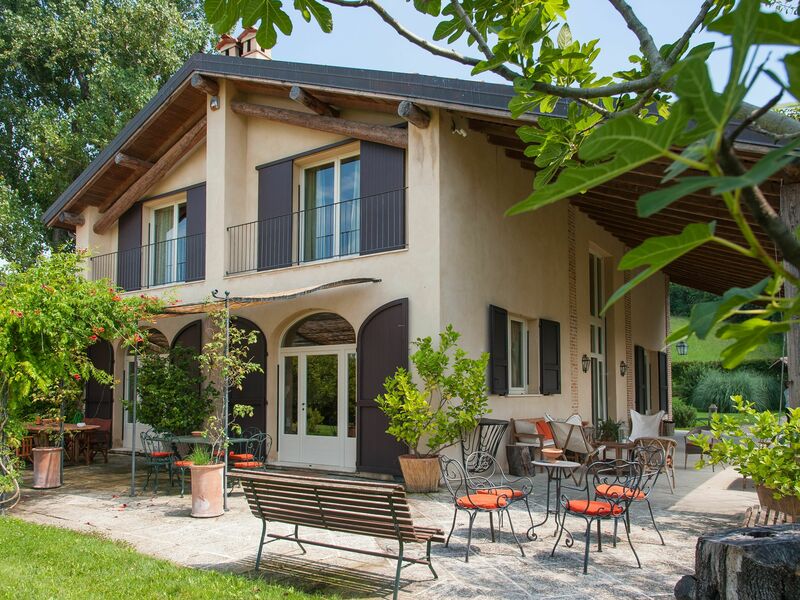 Villa Monia