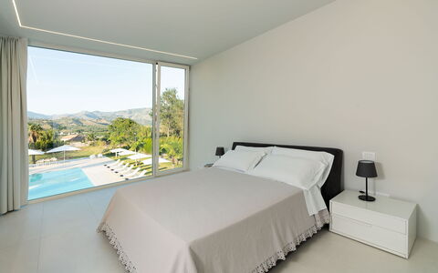 Villa Diodoro: Gebouw, Meubilair, Comfort, Architectuur, Schaduw, Fabriek, Interieur Ontwerp, Flooring, Verdieping