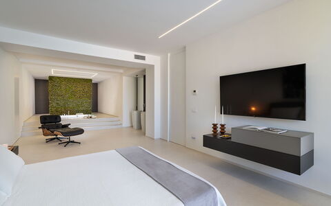 Villa Diodoro: Meubilair, Eigendom, Gebouw, Comfort, Hout, Interieur Ontwerp, Verdieping, Flooring, Schaduw, Woonkamer