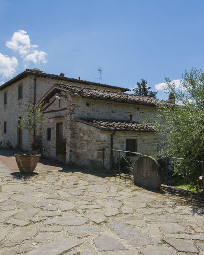 Borgo Delle Fonti: Fabriek, Lucht, Venster, Gebouw, Wolk, Huis, Land Lot, Weg Oppervlak, Verblijf, Boom