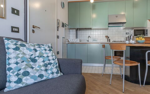Fano Lighthouse: Meubilair, Wastafel, Cabinetry, Eigendom, Countertop, Blauw, Kraan, Comfort, Toestel Van De Keuken, Interieur Ontwerp