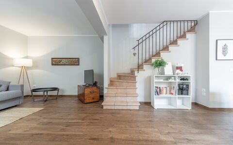 Casa Del Porto: Meubilair, Interieur Ontwerp, Hout, Verlichting, Hal, Flooring, Fotolijst, Comfort, Woonkamer, Bankstel