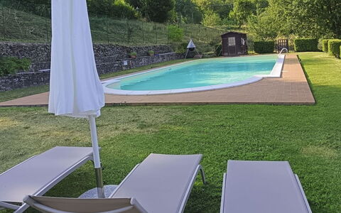 La Casa nel Borgo: Blauw, Zwembad, Samengesteld Materiaal, Toevlucht, Schaduw, Eco Hotel, Waterpartij, Hacienda, Landscaping, Thermae