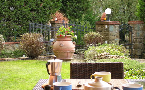 Villino Setteponti: Fabriek, Tableware, Dishware, Drinkware, Kop, Serveware, Koffiekop, Theekopje, Gras, Boom