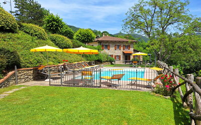 Villa Renaccio: Zwembad, Toevlucht, Menselijke Nederzetting, Eco Hotel, Thermae, Landgoed, Hacienda, Villa, Tuin, Badplaats