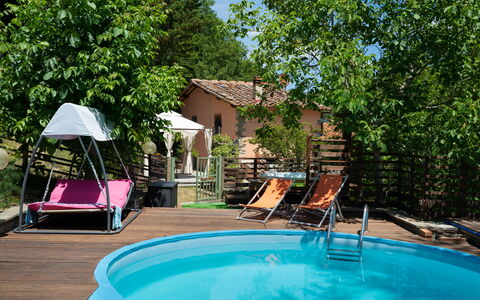 Villa La Vigna: Water, Fabriek, Gebouw, Eigendom, Zwembad, Boom, Huis, Buitenmeubels, Tent, Vrije Tijd