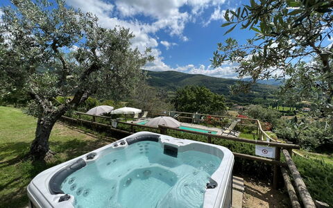 Villa Patrizia: Wolk, Fabriek, Water, Lucht, Natuur, Plantkunde, Boom, Zwembad, Natuurlijk Landschap