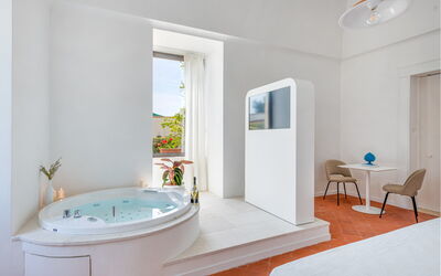 Edera - Mastropà: Bad, Meubilair, Azure, Hout, Interieur Ontwerp, Verdieping, Loodgieterswerkinrichting, Flooring, Schaduw, Badkamer