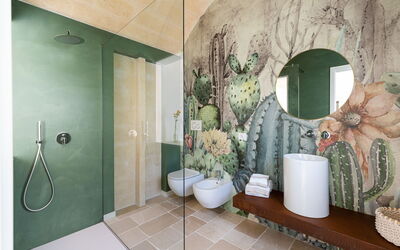 Melograno - Mastropà: Spiegel, Eigendom, Loodgieterswerkinrichting, Gebouw, Badkamer, Interieur Ontwerp, Purper, Verdieping, Flooring, Muur