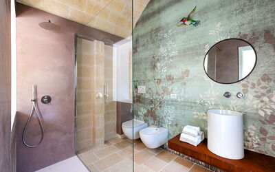 Ulivo - Mastropà: Loodgieterswerkinrichting, Eigendom, Spiegel, Wastafel In De Badkamer, Gebouw, Wc Bril, Badkamer, Toilet, Douche, Kraan