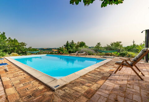 Casa Bellavista: Water, Lucht, Fabriek, Gebouw, Eigendom, Zwembad, Azure, Boom, Schaduw, Rechthoek