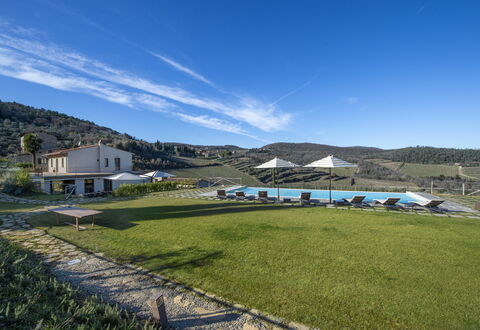 Bella Di Panzano: Lucht, Wolk, Fabriek, Berg, Hoogland, Land Lot, Gras, Venster, Natuurlijk Landschap, Grasland