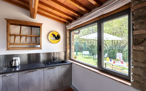 Casa Bosco D'arte Holiday Home , Greve In Chianti,: Hout, Interieur Ontwerp, Huis, Meubilair, Flooring, Keuken, Countertop, Plafond, Beits, Gootsteen