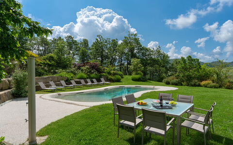 Villa Torre Delle Rose - Firenzuola, Private Pool,: Wolk, Lucht, Fabriek, Eigendom, Water, Tafel, Boom, Natuurlijk Landschap, Schaduw, Vegetation
