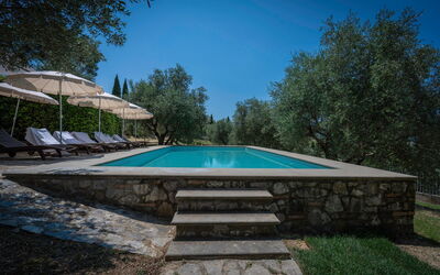Villa Recanati, Val D'orcia, Private Pool, Jacuzzi: Water, Lucht, Gebouw, Fabriek, Zwembad, Schaduw, Boom, Rechthoek, Huis, Buitenmeubels