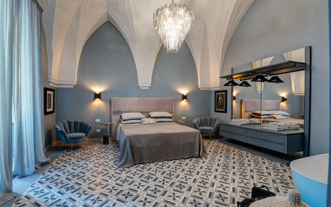 Dimora Cocchi: Meubilair, Gebouw, Comfort, Blauw, Decoratie, Tafel, Verlichting, Interieur Ontwerp, Bed Frame, Lade