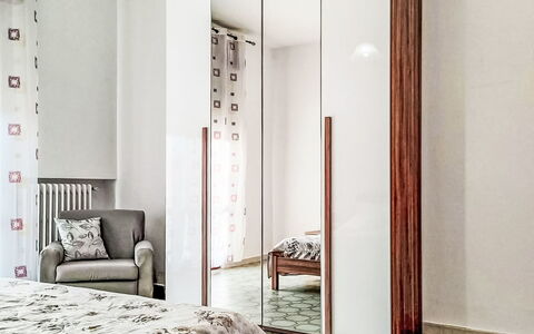 Patrizia: Hout, Meubilair, Interieur Ontwerp, Flooring, Huis, Kamer, Verdieping, Slaapkamer, Cabinetry, Bed