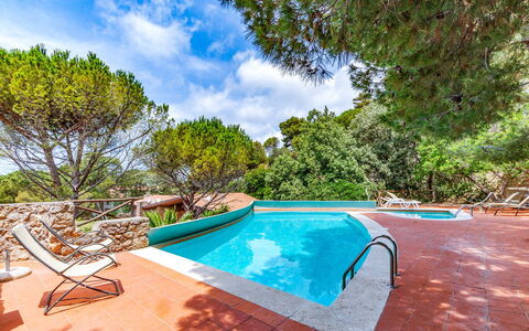 Argentarola House, Porto Santo Stefano, Seaview An: Water, Eigendom, Lucht, Zwembad, Fabriek, Wolk, Azure, Buitenmeubels, Schaduw, Boom