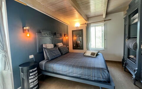 Cascina Basan: Meubilair, Interieur Ontwerp, Slaapkamer, Bed, Flooring, Laken, Bedding, Plafond, Verdieping, Verlichting