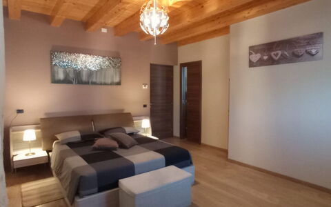 Casa Santa Venera: Eigendom, Meubilair, Gebouw, Bankstel, Hout, Tafel, Verlichting, Comfort, Interieur Ontwerp, Verdieping