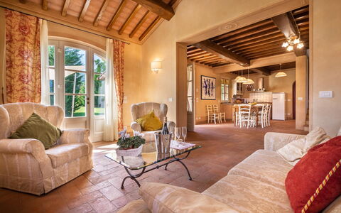 Le Vigne 4: Meubilair, Eigendom, Comfort, Gebouw, Interieur Ontwerp, Hout, Architectuur, Verdieping, Flooring, Bankstel