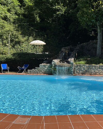 Molin Barletta, Private Pool, Nature - Marliana, T: Blauw, Zwembad, Water, Samengesteld Materiaal, Toevlucht, Vrije Tijd, Waterpartij, Schaduw, Buitenmeubels, Eco Hotel