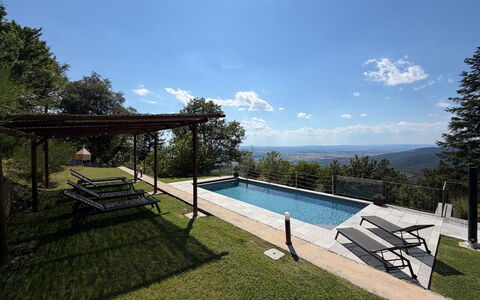 Villa Luana: Zwembad, Schaduw, Buitenmeubels, Eco Hotel