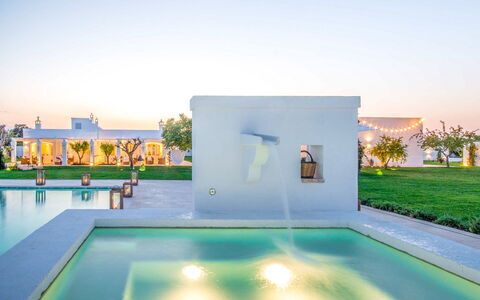 Masseria Lamacerase: Water, Fabriek, Lucht, Eigendom, Gebouw, Natuur, Azure, Zwembad, Verlichting, Interieur Ontwerp