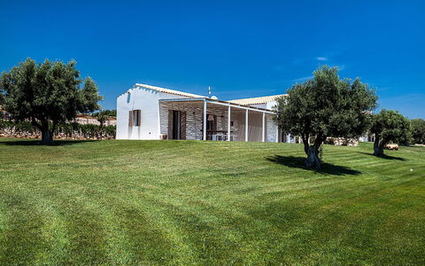 Isolina Verde - Scicli, Sicilia: Lucht, Fabriek, Gebouw, Eigendom, Boom, Land Lot, Venster, Deur, Natuurlijk Landschap, Gras